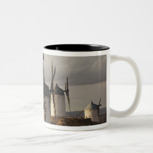 Windmühlen Consuegra, antike La Mancha Zweifarbige Tasse