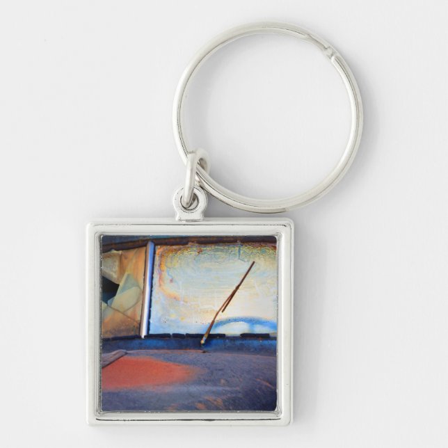 Windschutzscheibe eines alten rostigen Lastwagens Schlüsselanhänger (Vorne)