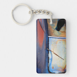 Windschutzscheibe eines alten rostigen Lastwagens Schlüsselanhänger