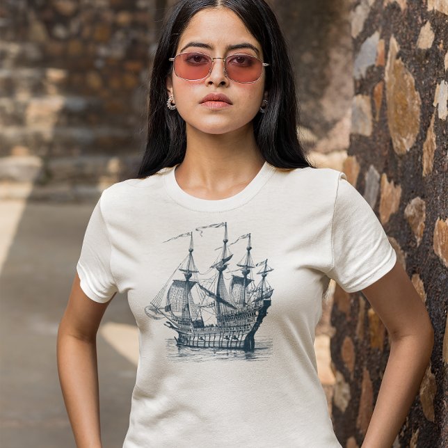 Windsegeln Vintages Wasserboot Tri-Blend Shirt (Von Creator hochgeladen)