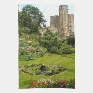 Windsor Castle - Edward III Tower and Moat Garden Küchentuch