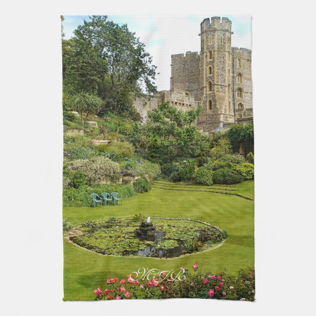 Windsor Castle - Edward III Tower and Moat Garden Küchentuch (Vertikal)