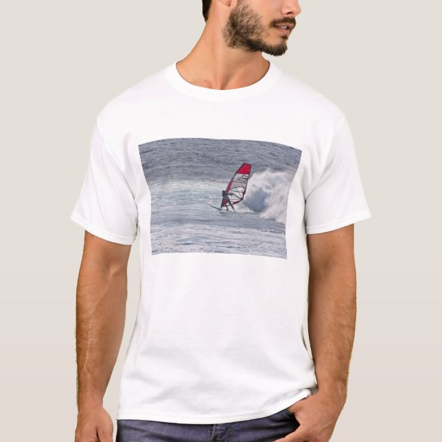 Windsurfen vor der Welle T-Shirt (Vorderseite)