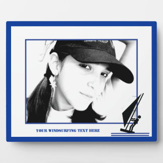 Windsurfer an Bord schwarz, blau Windsurfeigens Fotoplatte