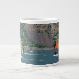 Windsurfers an Hood River Tasse