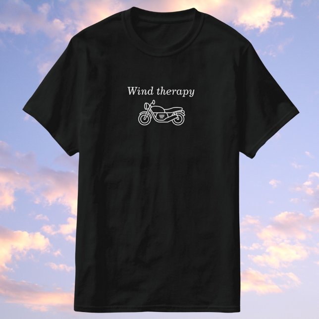 Windtherapie - sie ist kostenlos mit dem Motorrad! T-Shirt (Von Creator hochgeladen)