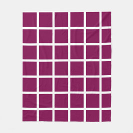 Wine colored square pattern with white borders fleecedecke