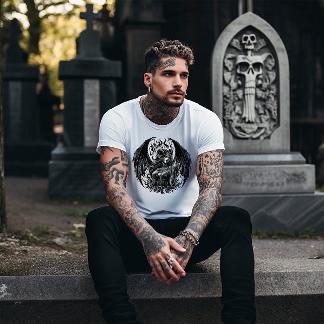 Winged She-Demon T-Shirt (Von Creator hochgeladen)