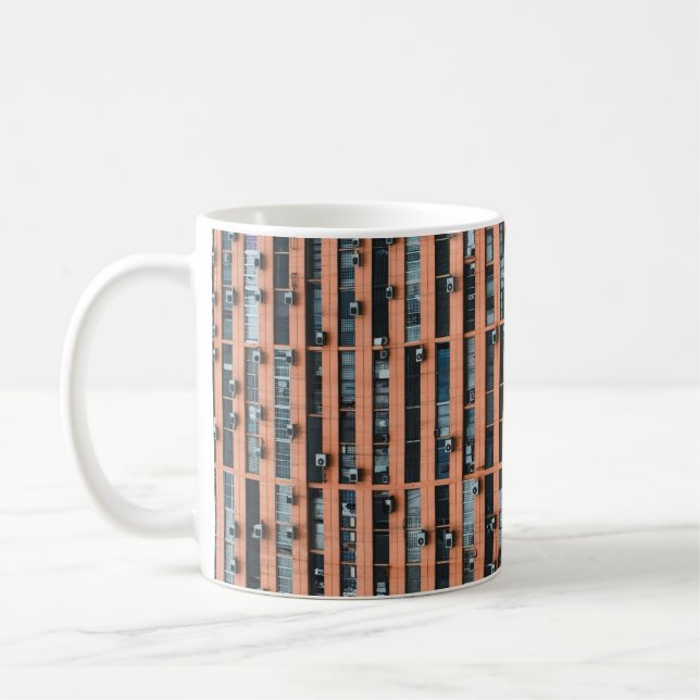 Winkelfotografie des Gebäude Kaffeetasse (Links)
