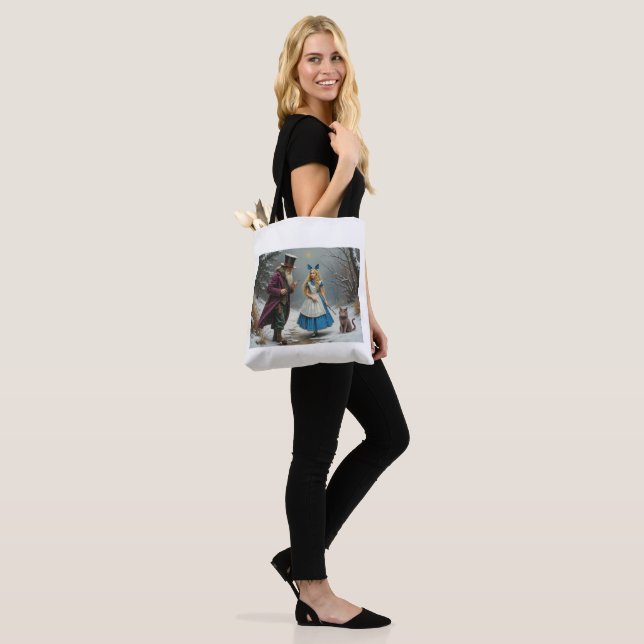 Winter Alice weiße Schultertasche (Am Model)