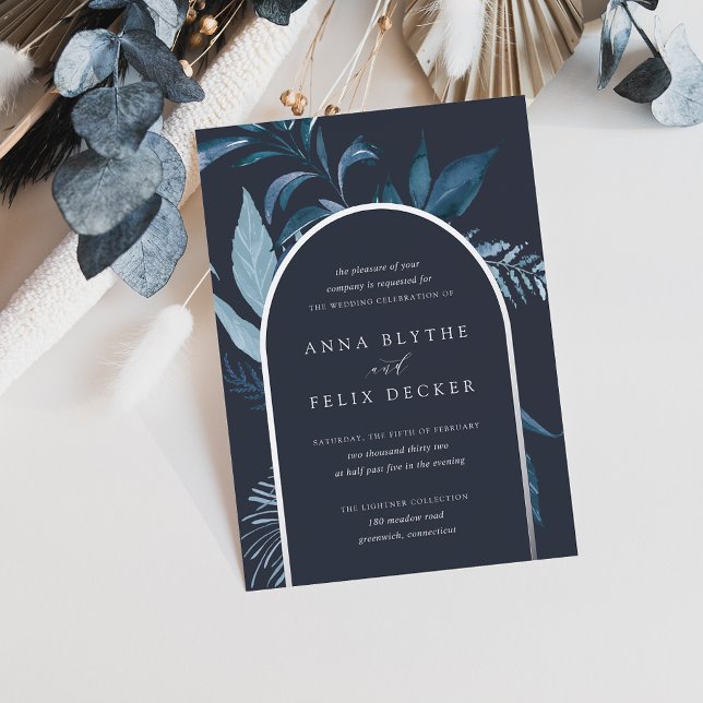 Winter Azure Blue Botanical Arch Wedding Folieneinladung (Von Creator hochgeladen)