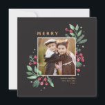 Winter Berries Grün Weihnachtsfest Foto | Platz<br><div class="desc">Festliche und malerische Urlaubskarte mit unseren exklusiven Aquarellbotanicals und Beerenkunstwerken,  um Ihr Foto zu gestalten und zu markieren.</div>