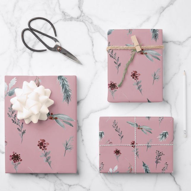 Winter Blue Spruce & Mulled Berries Dusty Rose Geschenkpapier Set (Vorderseite)