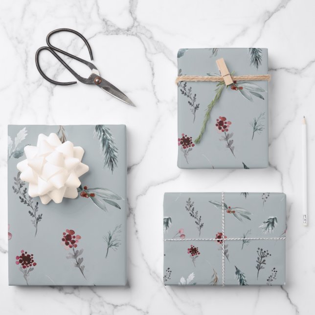 Winter Blue Spruce & Mulled Berries Sage Green Geschenkpapier Set (Vorderseite)