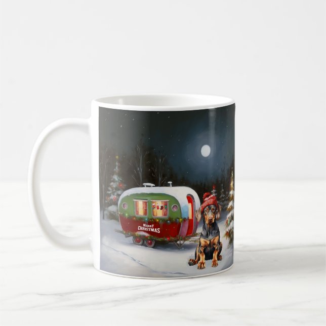Winter Doberman Caravan Weihnachtsabenteuer Kaffeetasse (Links)