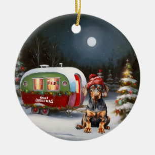 Winter-Dobermann-Wohnwagen-Weihnachtsabenteuer Keramik Ornament
