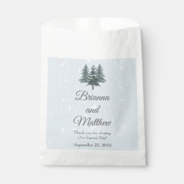 Winter Evergreen Snow Wedding Geschenktütchen