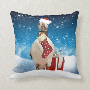 Winter-FeiertagPuffin mit Strumpf und Geschenk Kissen