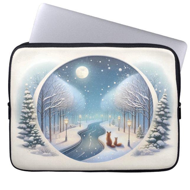 Winter Foxes by Moonlit Snowy River Laptopschutzhülle (Vorderseite)