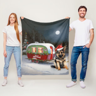 Winter German Shepherd Caravan Weihnachtsabenteuer Fleecedecke