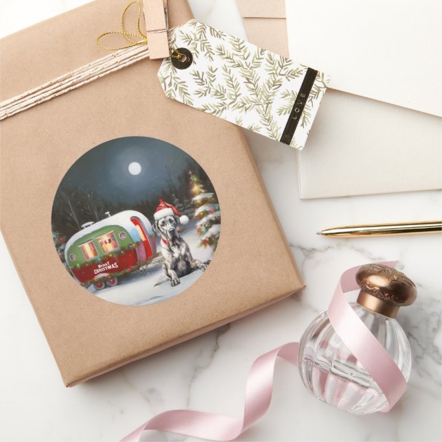 Winter Great Dane Caravan Weihnachtsabenteuer Runder Aufkleber (Schenken)