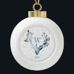 Winter Hirschkopf Silver Blue Monogram Christmas Keramik Kugel-Ornament<br><div class="desc">Ein mystischer Winter mit diesem eleganten Hirschkopf gegen silberblauen Schnee. Die perfekte Geschenkidee für die Weihnachtsferien 2022.</div>