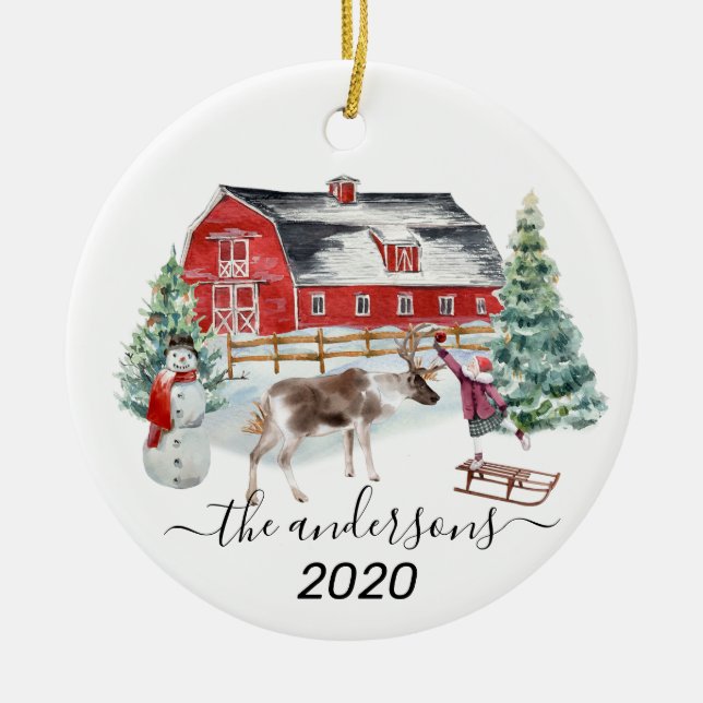 Winter Holiday Barn Rentier Girl Handgeschriebener Keramik Ornament (Vorne)