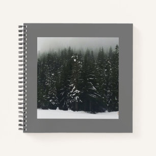 Winter im Bergwald Notizbuch