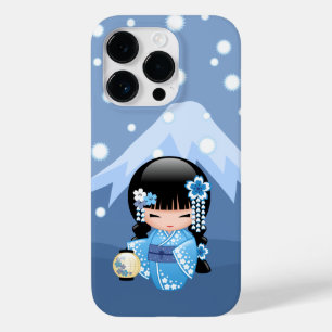 Winter Kokeshi Doll - Blue Mountain Geisha Girl Case-Mate iPhone 14 Pro Hülle