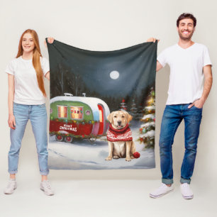Winter-Labrador-Karawan-Weihnachtsabenteuer Fleecedecke
