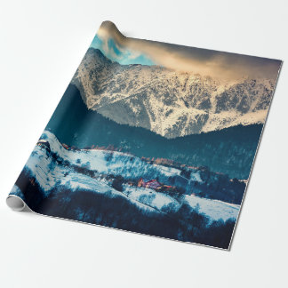 Winter landscape in Carpathian Mountain. Bran, Rom Geschenkpapier