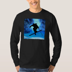 Winter-Landschaft und Freistil-Skifahrer T-Shirt