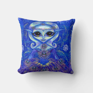 Winter Magic Fairy Doll mit Katzen & Schneeflocken Kissen