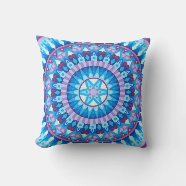 Winter Mandala Throw Pillow Kissen (Vorderseite)