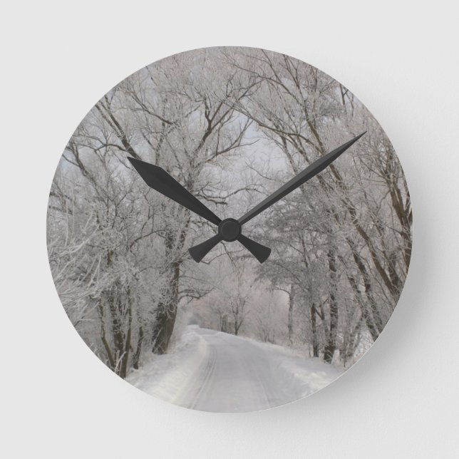 WINTER-MÄRCHENLAND RUNDE WANDUHR (Vorderseite)
