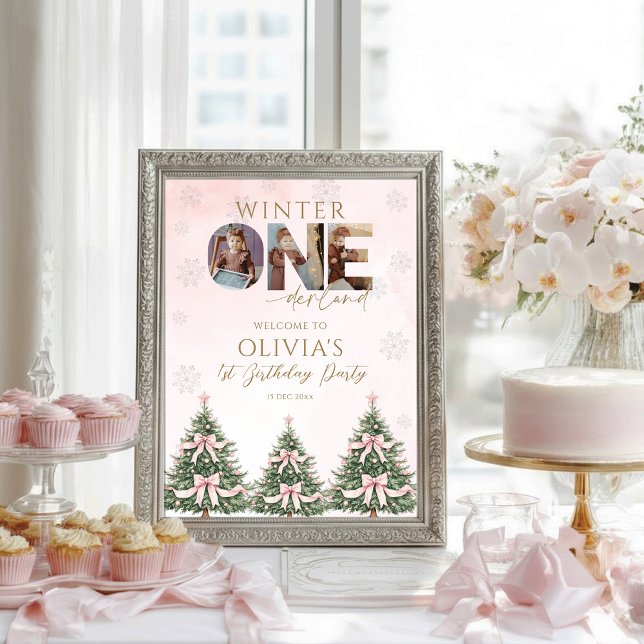Winter Onederland Pink Bow 1st Birthday Welcome Poster (Von Creator hochgeladen)