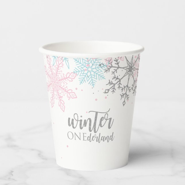 Winter Onederland Pink Silver Blue Snowflakes Pappbecher (Vorderseite)