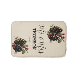 Winter Pinecones & Berries Family Throw Pillow Badematte