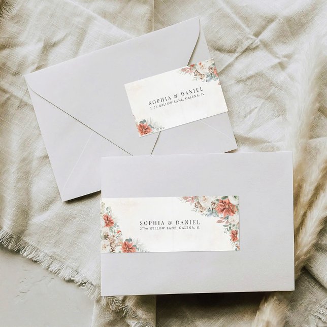 Winter Red Pinecone Wedding Return Address Label (Von Creator hochgeladen)