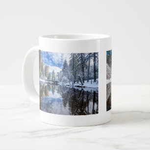 Winter-Reflexion bei Yosemite Jumbo-Tasse