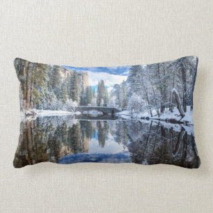 Winter-Reflexion bei Yosemite Lendenkissen