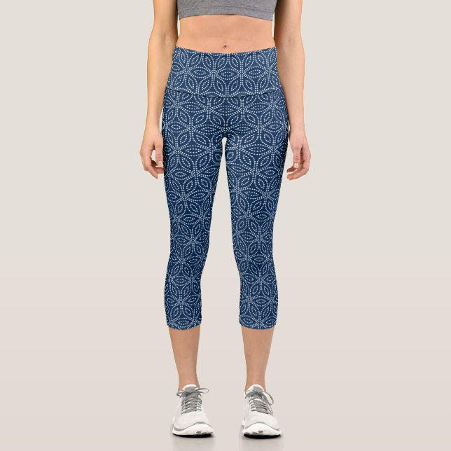 Winter Sacred Geometry Muster Capri Leggings (Vorderseite)