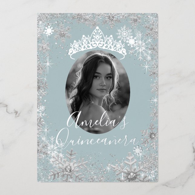 Winter Silver Blue Snowflake Foto Quinceanera Folieneinladung (Vorderseite)