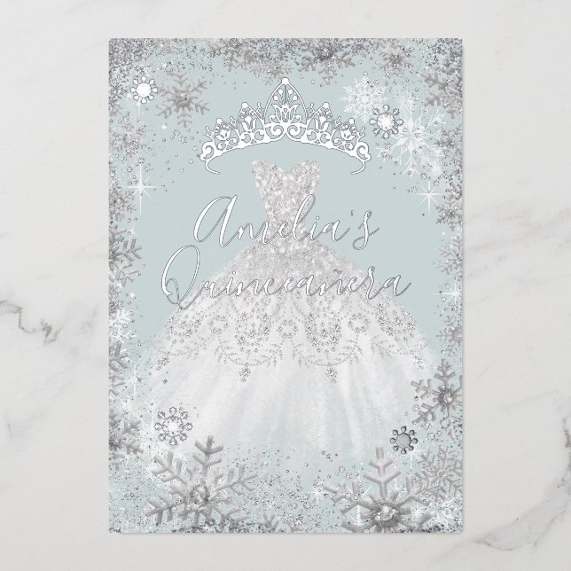 Winter Silver Blue Snowflake Quinceanera Folieneinladung (Vorderseite)