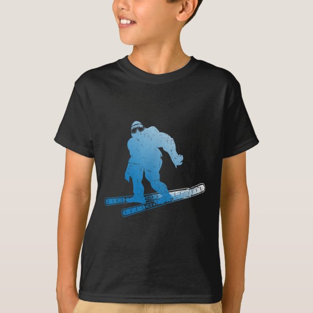 Winter Skiing Sasquatch Ski Cryptid Cryptozoology  T-Shirt (Vorderseite)