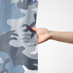 Winter Snow Blue Camouflage, Militär, Armee Schal<br><div class="desc">Elegantes,  stilvolles und raffiniertes Winterschneemodell in Blau,  Grau und Weiß. Moderne und trendige Geschenke,  perfekt für den militärischen Liebhaber in Ihrem Leben.</div>
