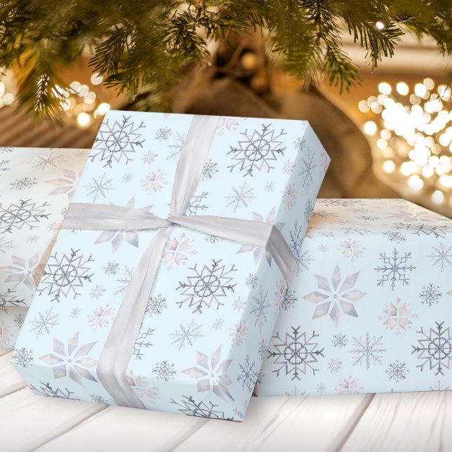 Winter Snowflakes Light Blue Weihnachten Geschenkpapier (Winter Snowflakes Light Blue Christmas Wrapping Paper)