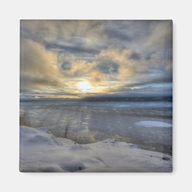 Winter Solstice Turnonce Arm Magnet (Vorne)