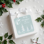 Winter Szene Snowy Forest Weihnachten Quadratischer Aufkleber<br><div class="desc">Dieser reizende Aufkleber vereint das Wesen einer friedlichen Winterlandschaft mit üppigen,  schneebedeckten Bäumen und einer ruhigen Atmosphäre,  die den Geist der Saison perfekt verkörpert. Wählen Sie die richtige Größe aus,  ist vielseitig genug für die Urlaubskarten,  die Geschenkverpackung oder sogar die Dekoration Ihrer Zuhause.</div>