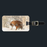 Winter-Tigergewohnheits-Gepäckanhänger Gepäckanhänger<br><div class="desc">Sehen Sie meinen Speicher für mehr Einzelteile mit diesem Entwurf.</div>